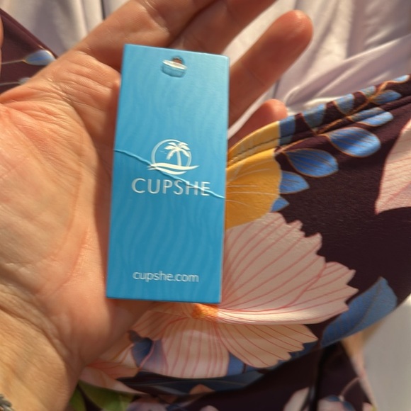 NWT! Cupshe Floral Romance Sweetheart One-Piece Swimsuit L Bathing suit - Picture 7 of 9